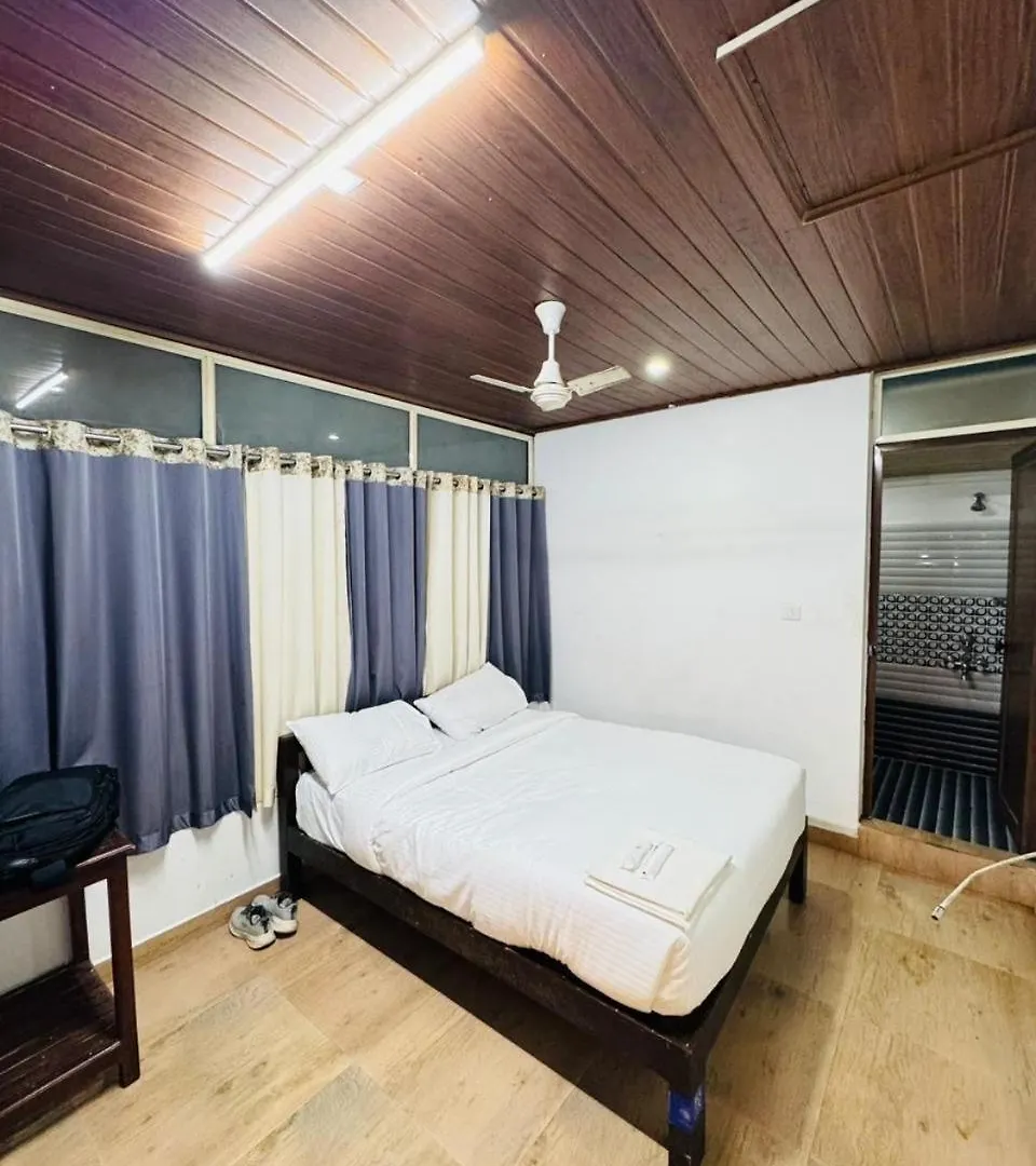 Greenwoods Munnar Unmarried Allowed Homestay